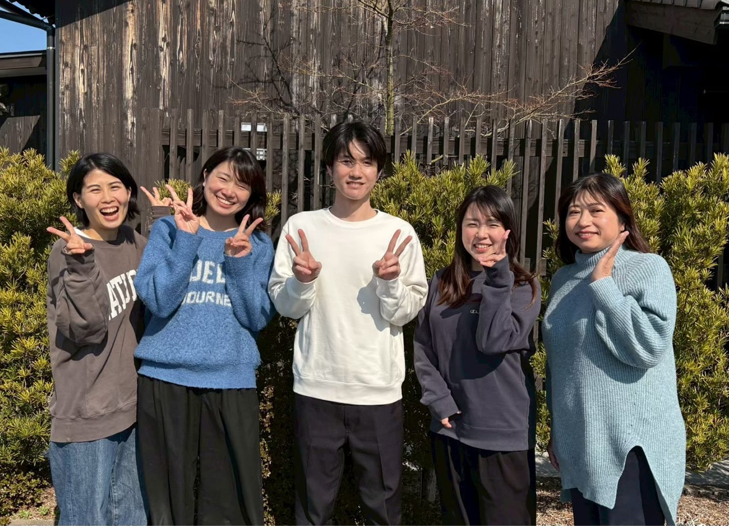 つばめスタッフ集合写真